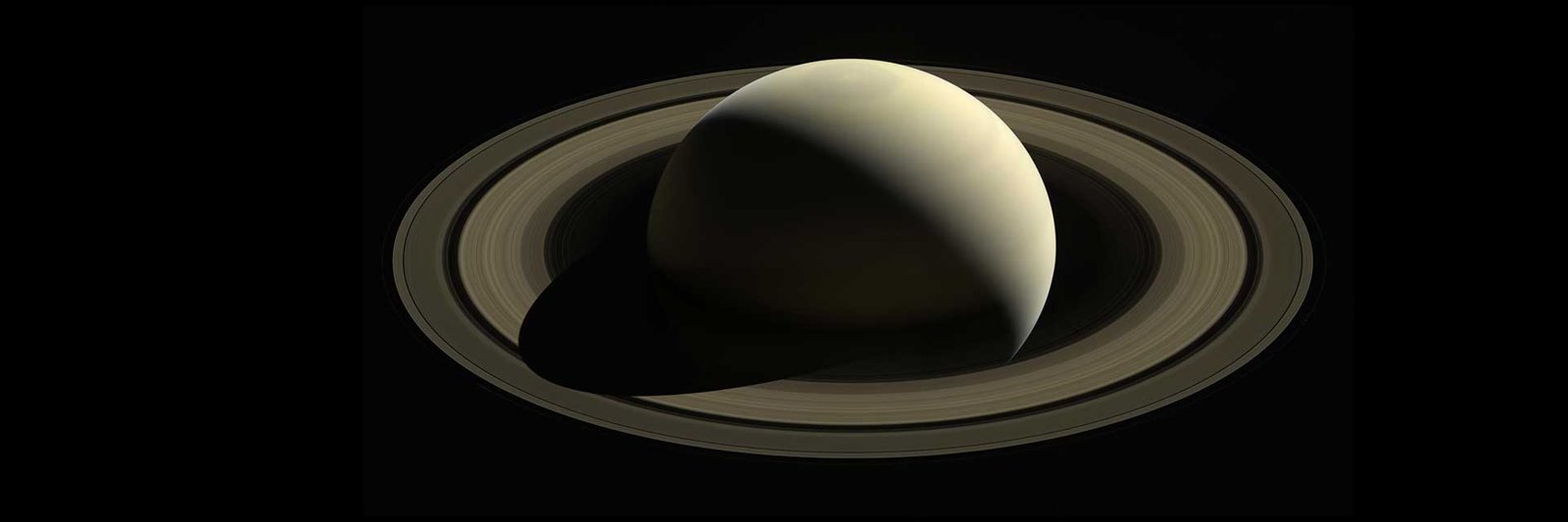 Saturn and its rings photographed by Cassini